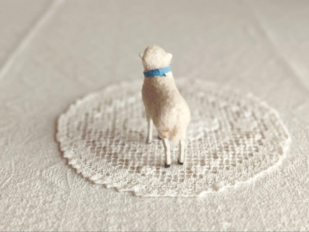 * antique sheep ✵ * 水色リボンのステキな羊さん