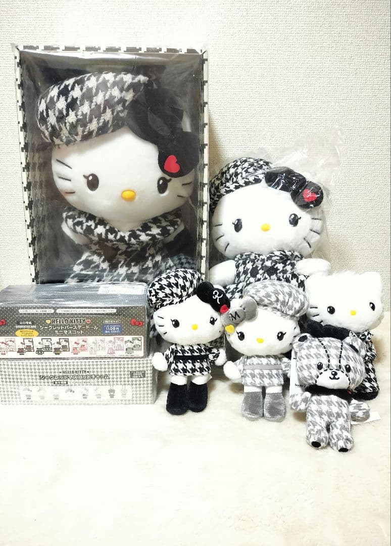 ハローキティ　バースデードール　新品未開封　モノクロ　千鳥格子　正規品