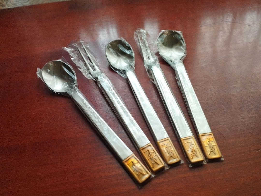 YSLカトラリーセット 5本　イブ・サンローラン