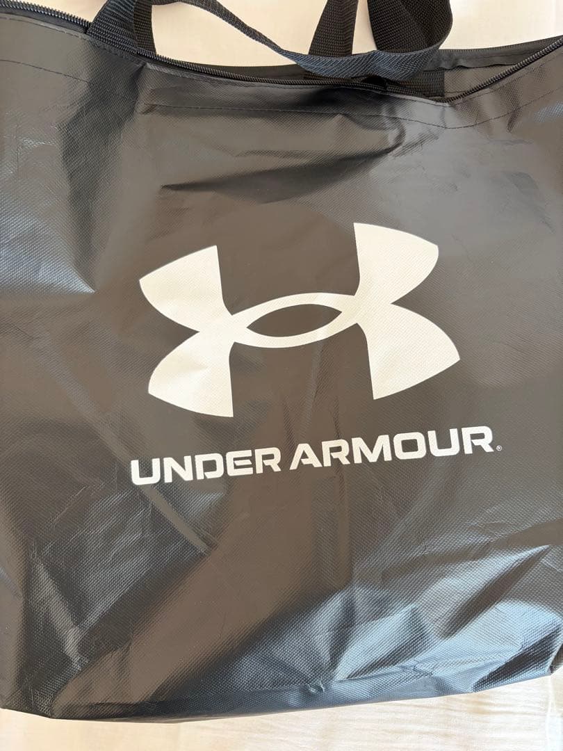 ま*必様 UNDER ARMOUR 2026年福袋 6点セット Lサイズ アンダ