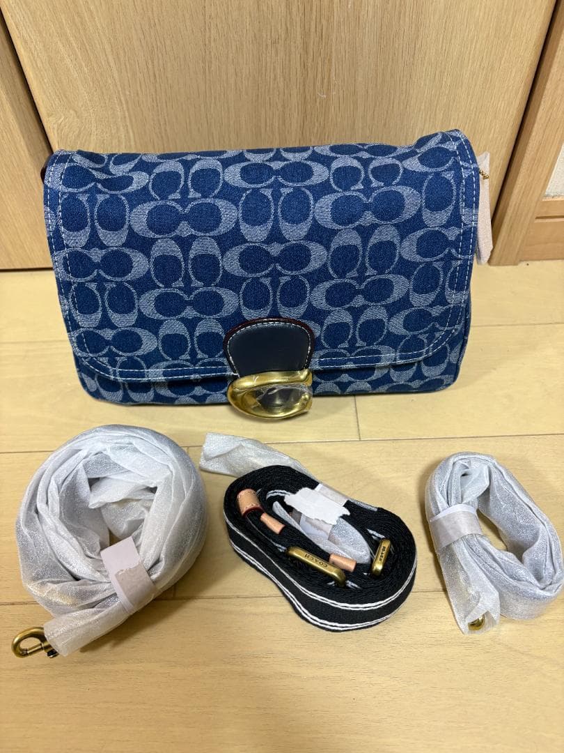 Coach デニムブルー ショルダーバッグ ZB0046