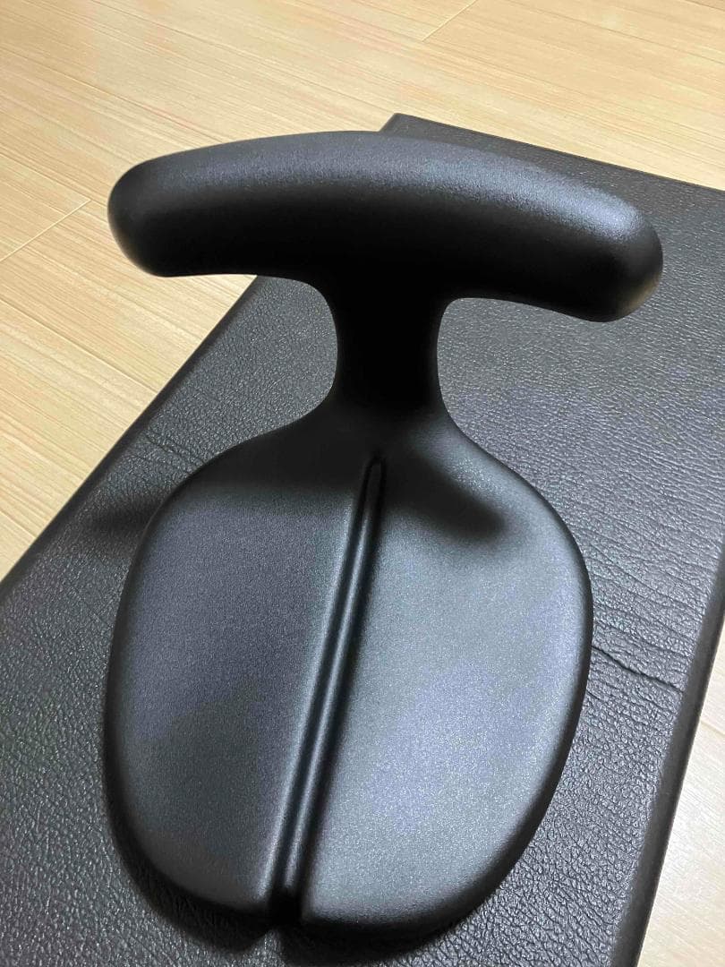 アーユルチェア メディカルシート ブラック　中古