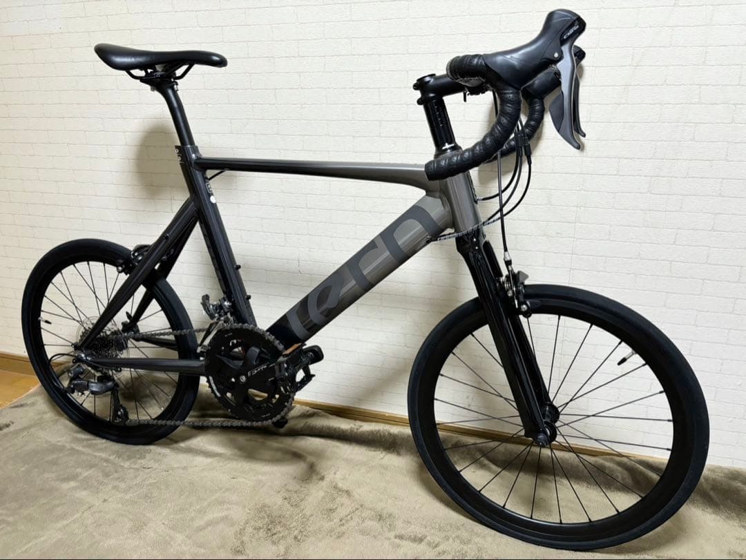 ミニベロロードバイク　turn surge ターンサージュ フェージングメタル