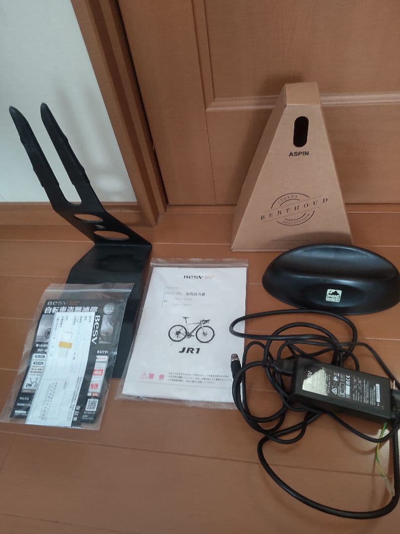 BESV JR1 2019年XSサイズ　高級パーツ多数付　浜松市浜名区手渡しのみ