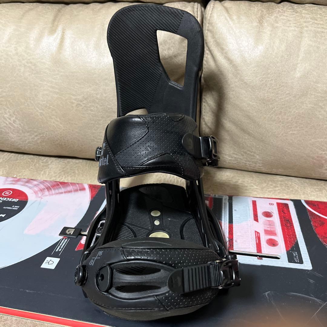 BURTON DESCENDANT 155 × BURTON CARTEL M