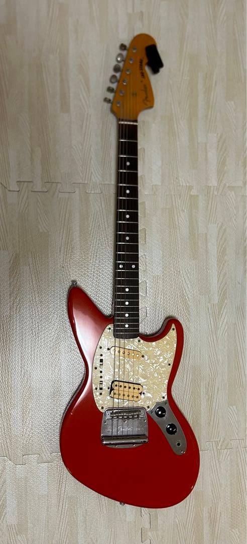 Fender  Cobain Jagstangジャグスタング