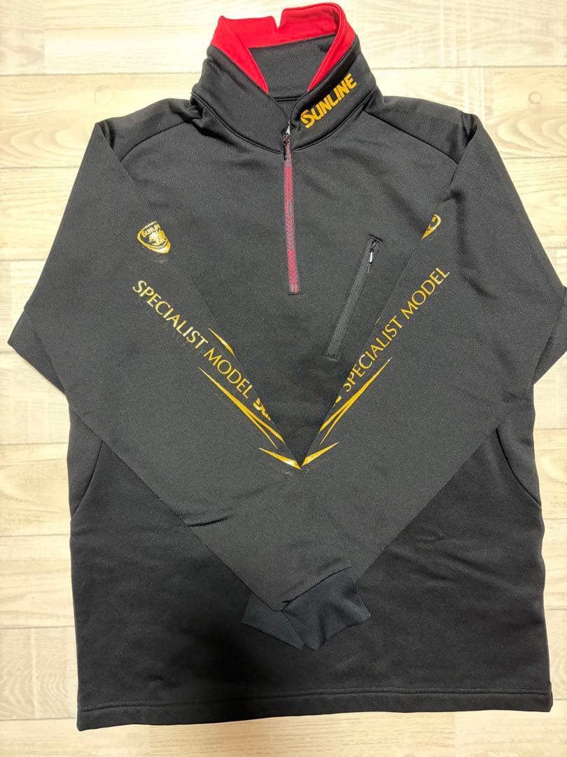 サンライン　ジップアップシャツ　Mサイズ