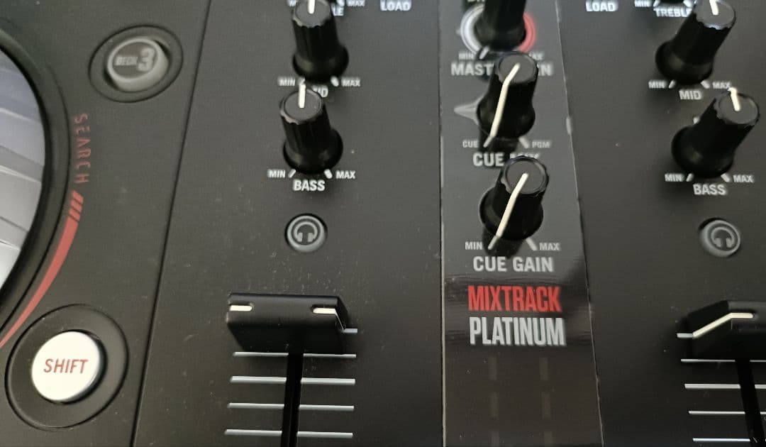 Numark MIXTRACK PLATINUM DJコントローラー　ジャンク