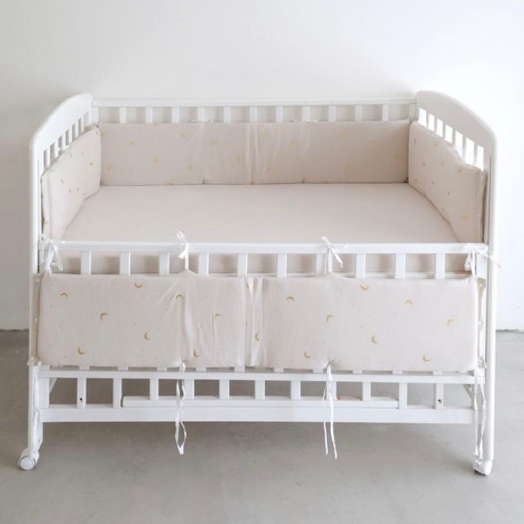 Aprica ココネル エアプラス ベビーベッド　ブラウン