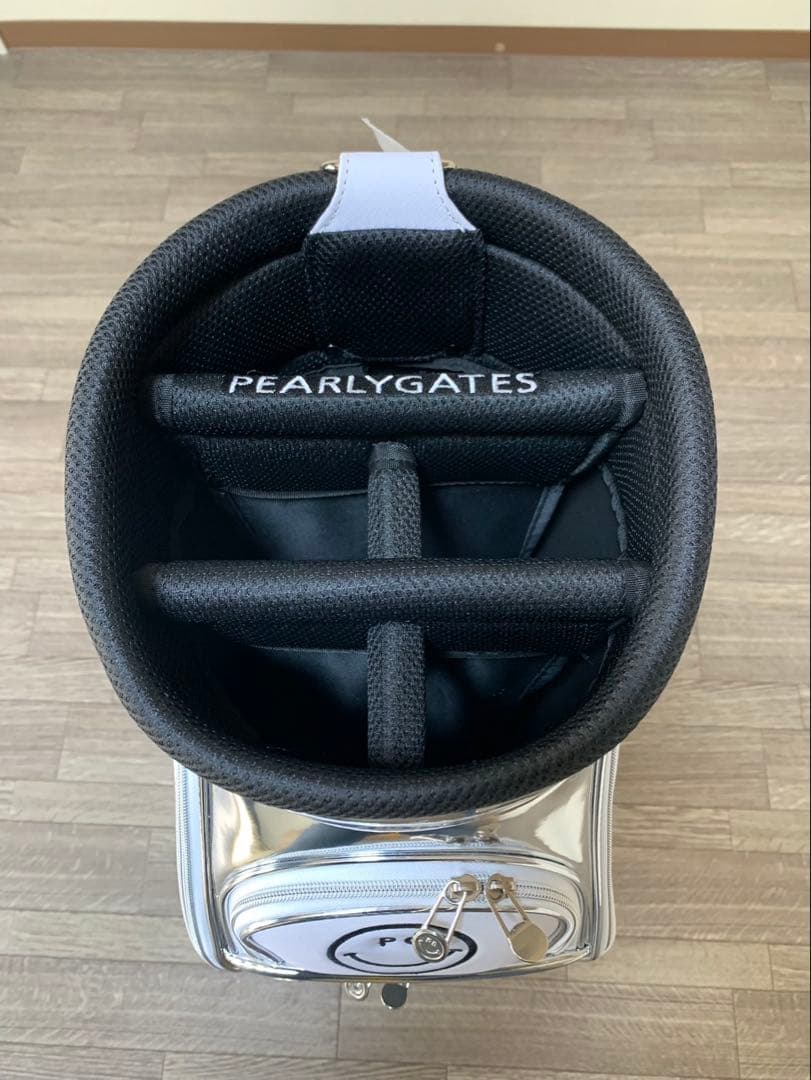 PEARLY GATES パーリーゲイツ　キャスター付キャディバッグ　ホワイト