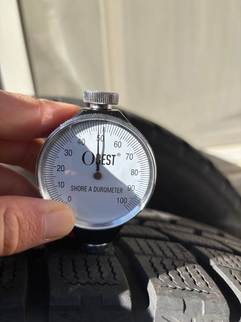 GOODYEAR 17インチ　sk フォレスター　スタッドレス　タイヤ