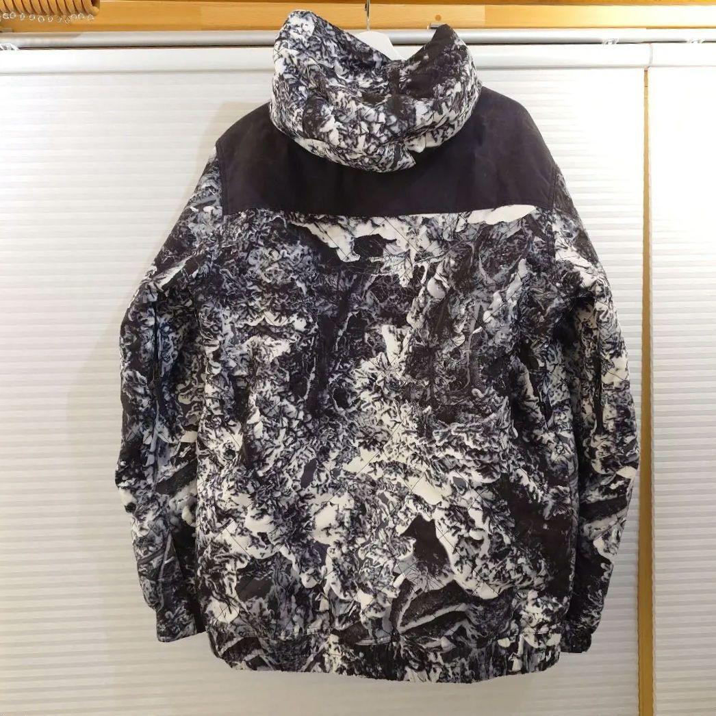 Analog(Burtonの姉妹ブランド)のスノーボードウェア　アナログ