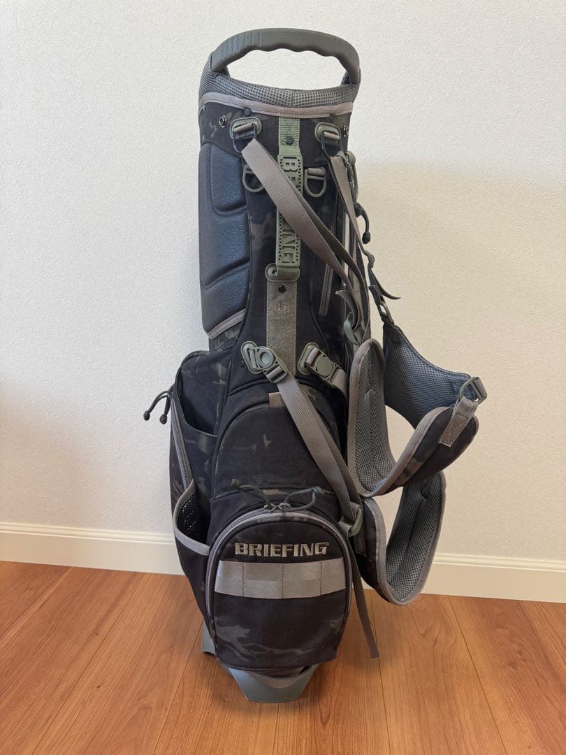 限定品！ブリーフィング CR-4 キャディバッグ ブラックカモWOLF GRAY