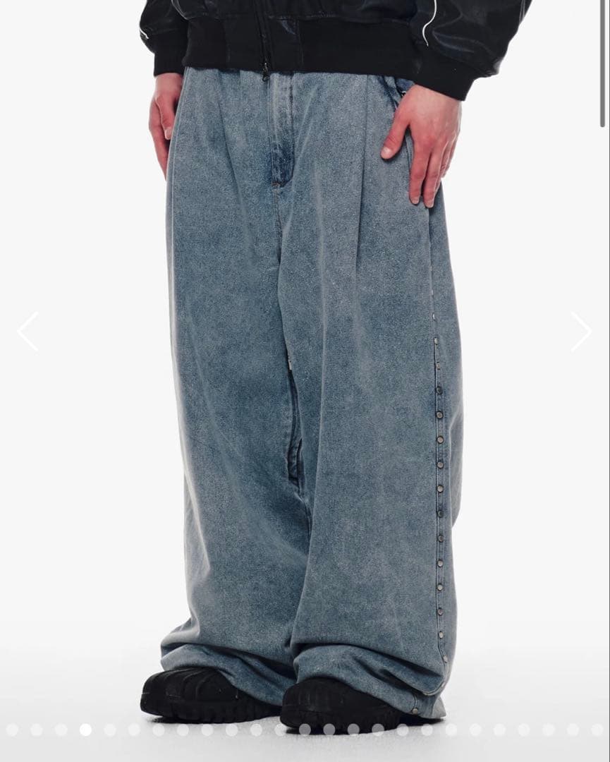 PLAYBOY x DIMITO スタッズデニムパンツ　ライトブルー