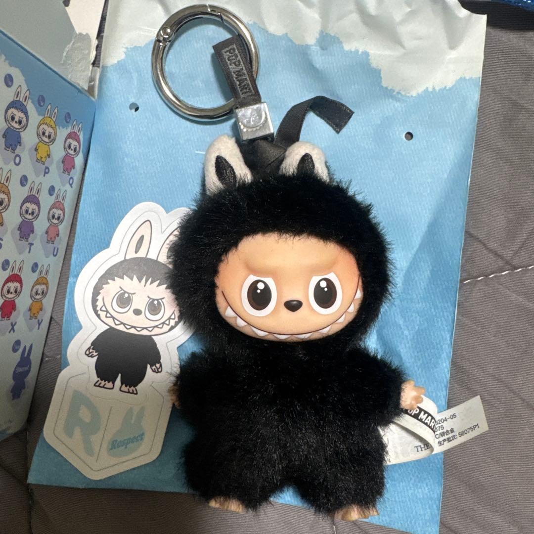 POPMART PIN FOR LOVE ぬいぐるみ ラブブ イニシャル　R r