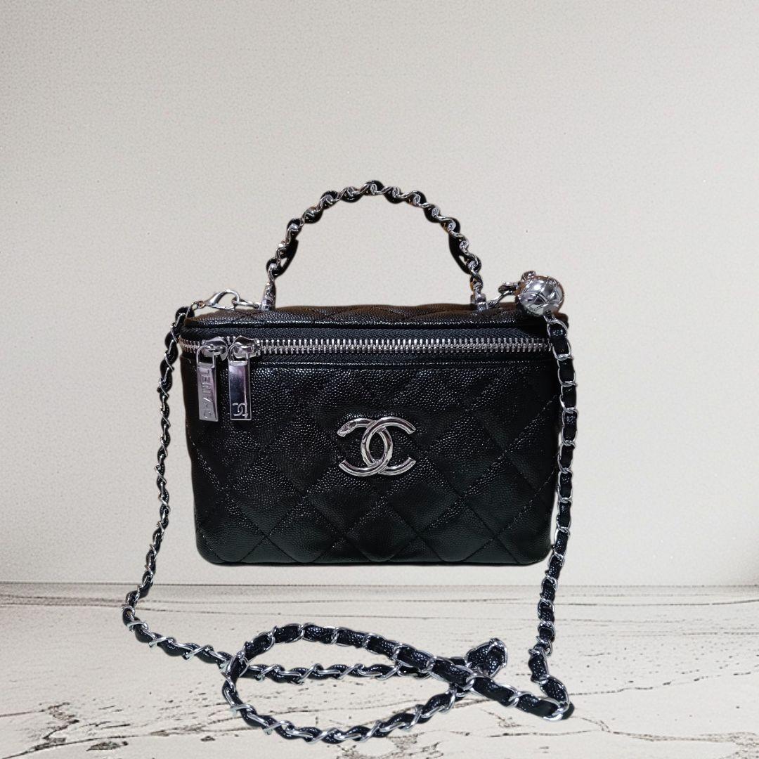 CHANEL　 ノベルティ ブラック キルティング バッグ