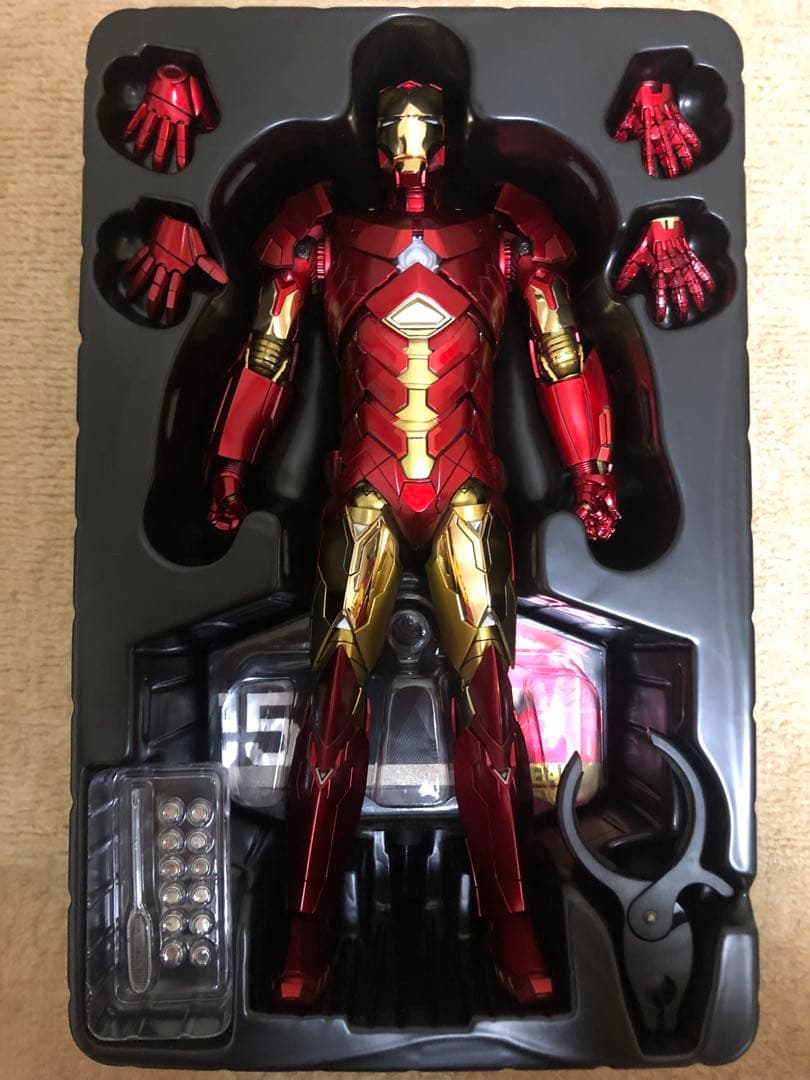 ホットトイズ　アイアンマン ディズニー　アベンジャーズ　1/6 フィギュア　装備