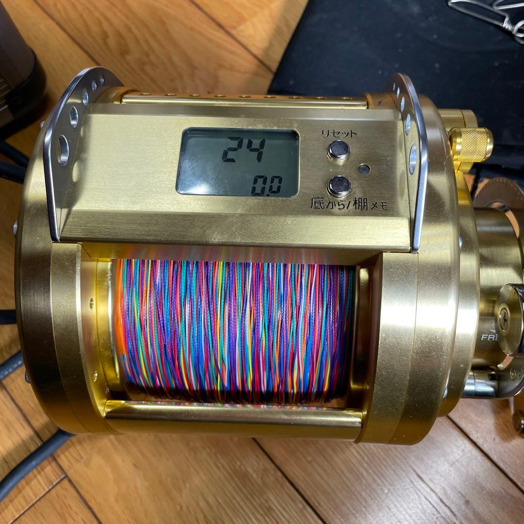 Daiwa MARINE POWER 3000 12V 電動リール　右巻き