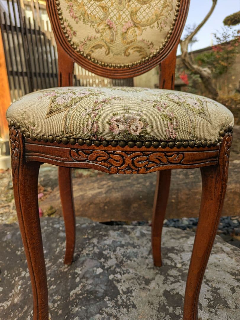 【専用】アンティーク　ロココ調　猫足　ゴブラン織り風　ドールチェア　ビスクドール