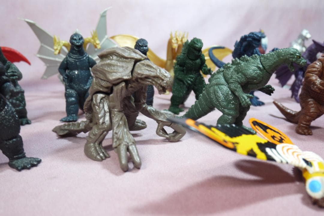 ハイパーゴジラ　ハイパーガメラ　24体
