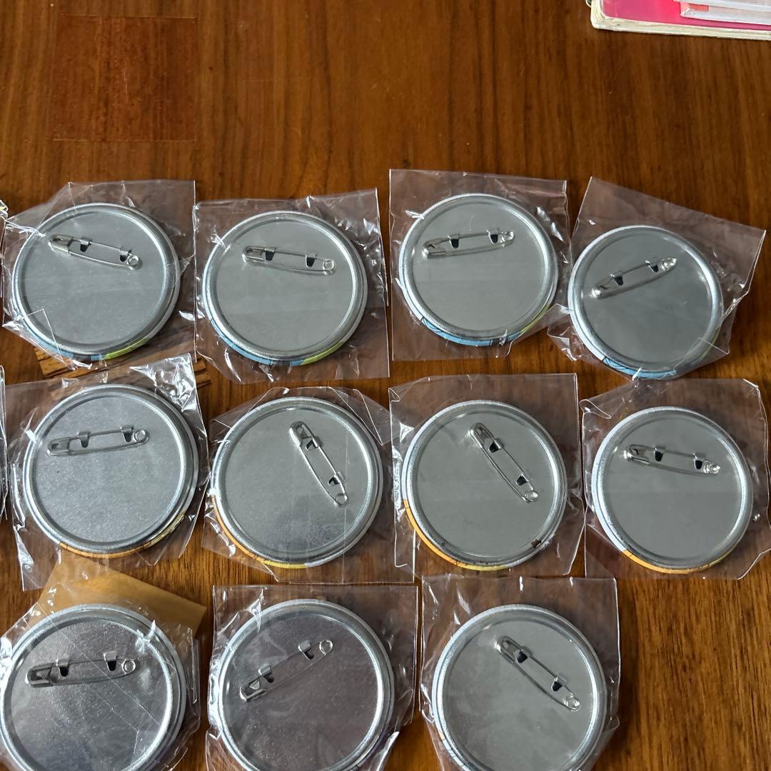 名探偵コナン 缶バッジセット 33個まとめ売り