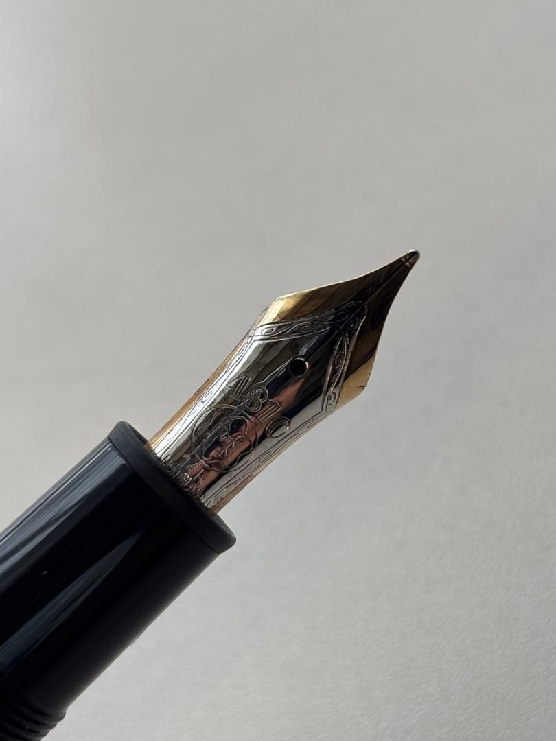 モンブラン マイスターシュテュック ル・グラン 146 万年筆 M 中白　14K