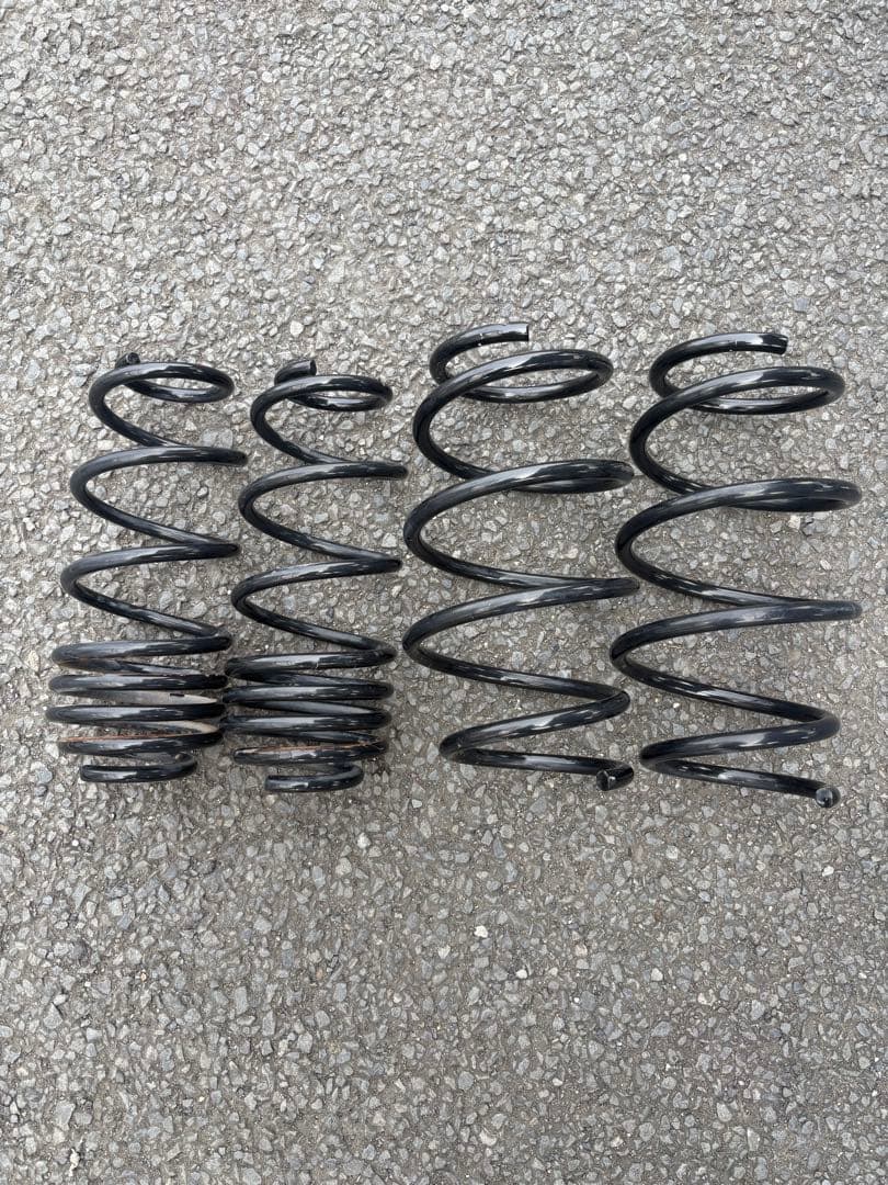 ダウンサス 30プリウス後期