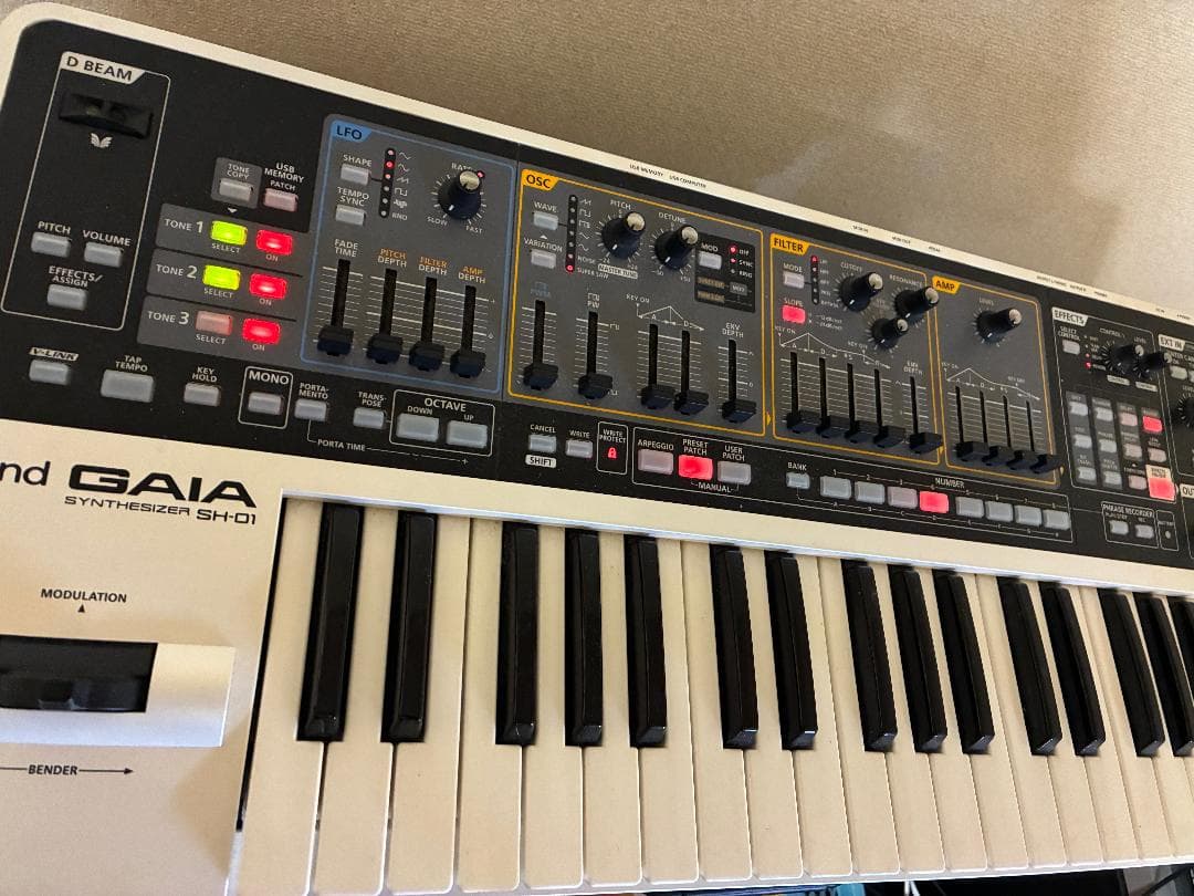 Roland ローランド GAIA SH-01
