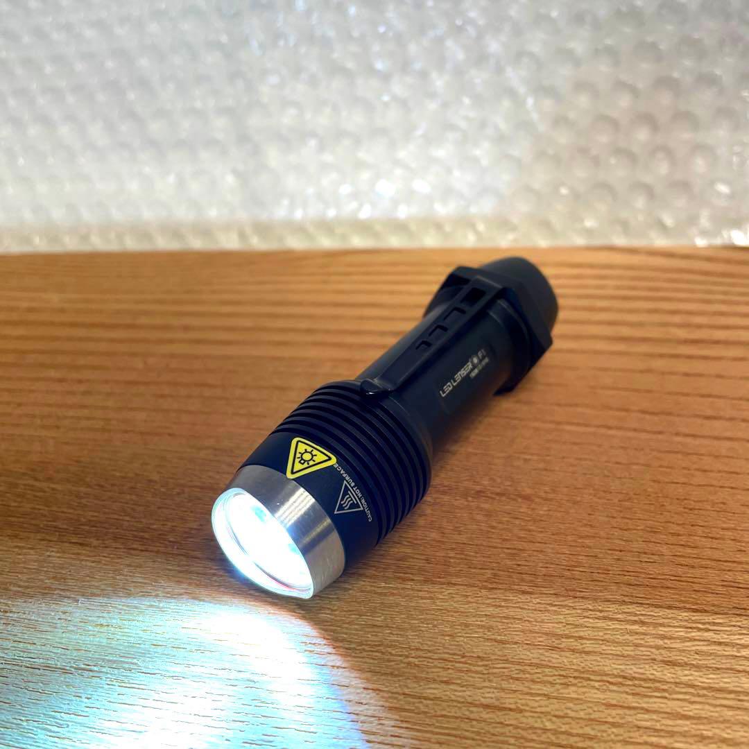 REDLENSER レッドレンザー F1 8701 ライト 照明 ペンライト