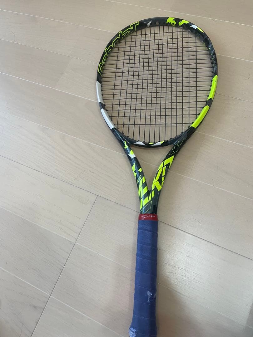 バボラ　ピュアエアロ　テニスラケット