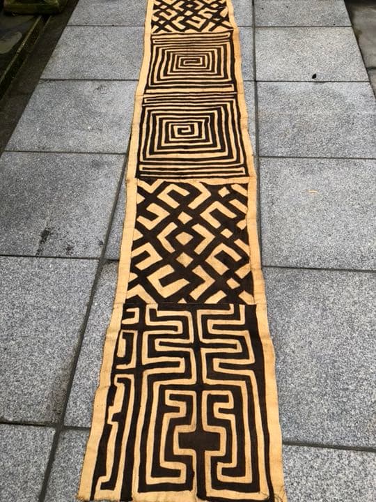 アフリカ  クバ族ラフィア布値引きです