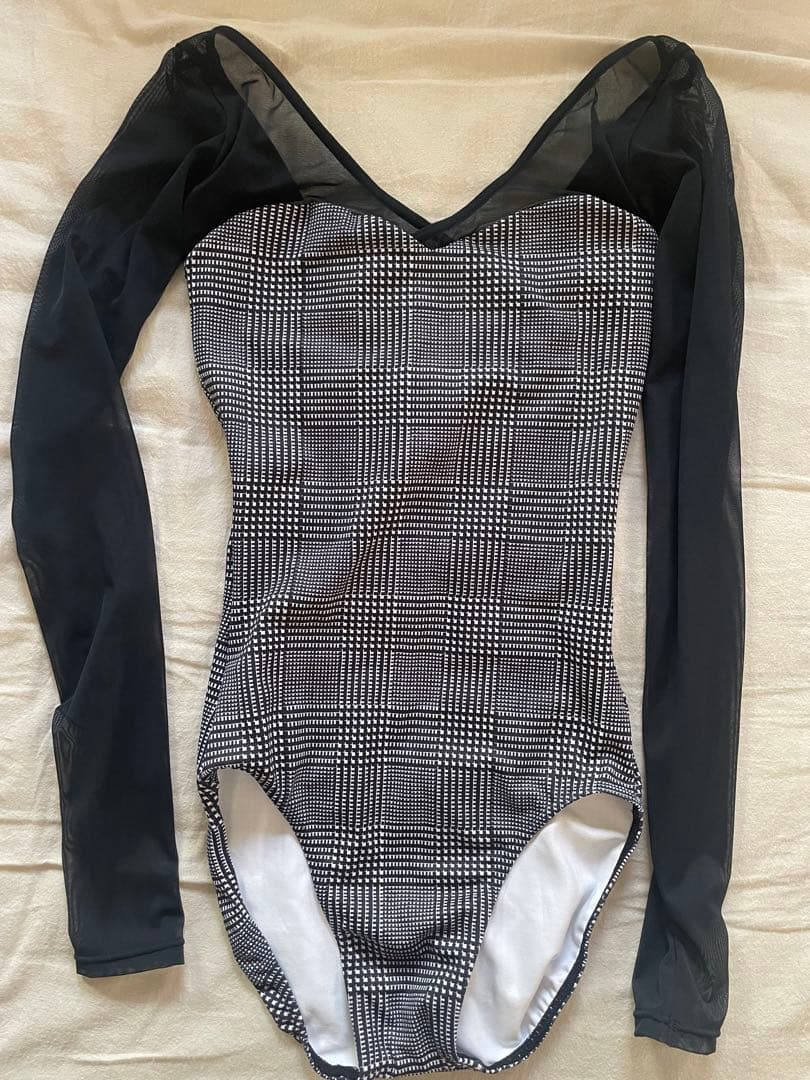 stina スティナ　チェック柄長袖レオタード