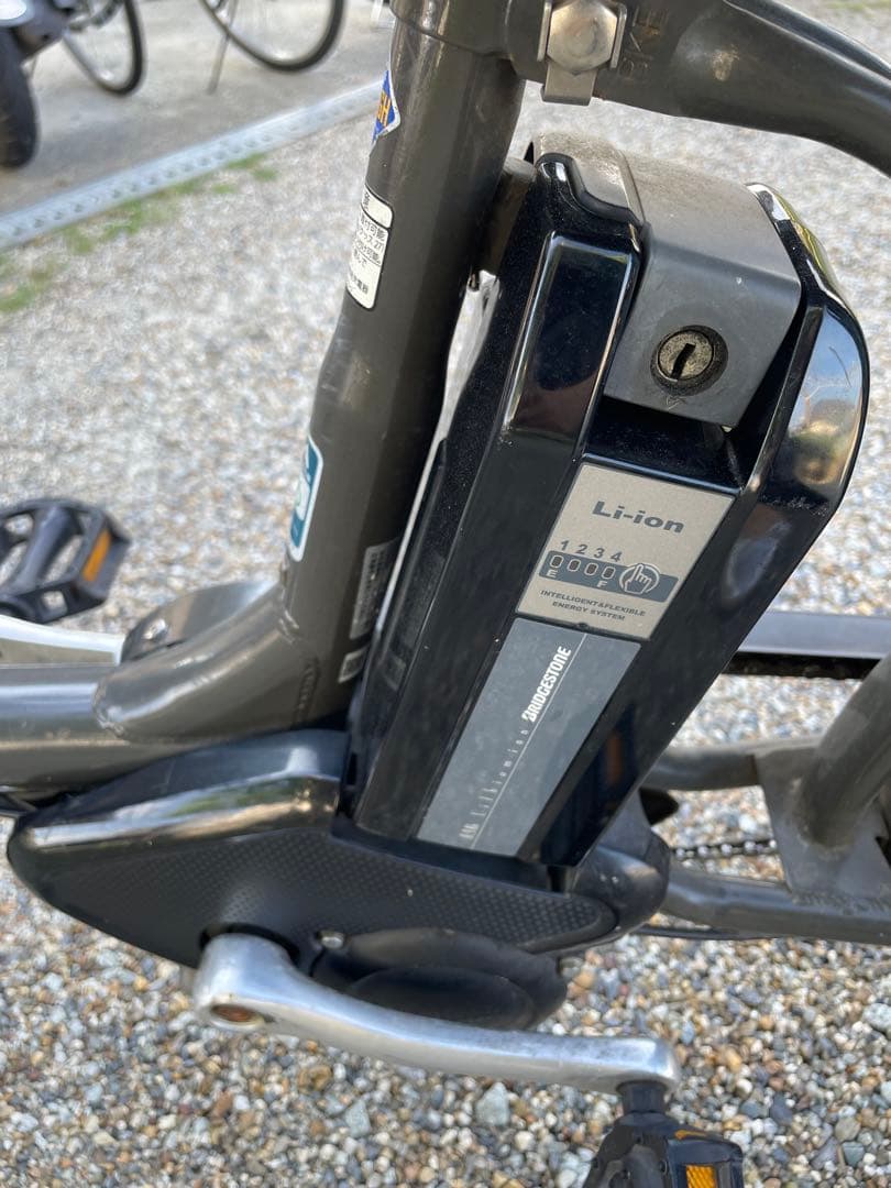 ブリヂストン　ビッケ　子供乗せ電動自転車 奈良市内、直接引き渡しのみ。