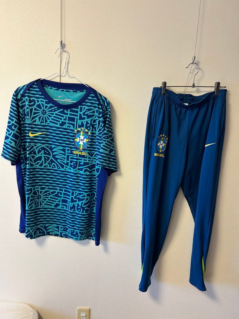 新品　Nike ブラジル代表 スリムフィットジャージセットアップ　上下 XL/M