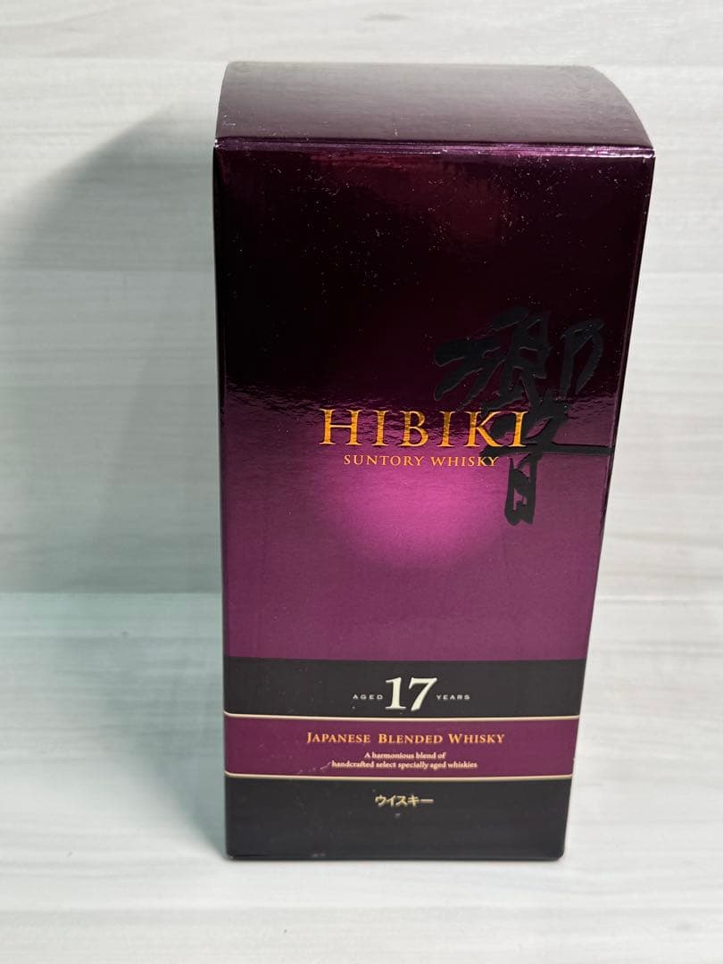 サントリーウィスキー響17年新品 未開封　外箱付き