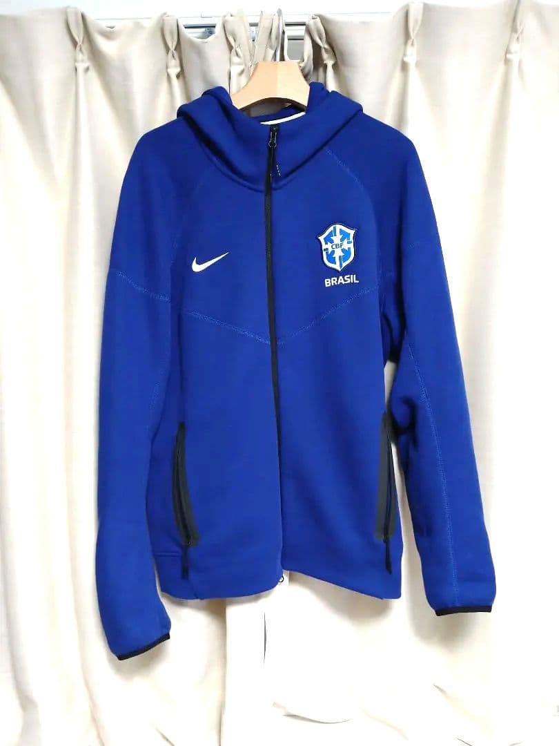 Nikeブラジル代表 テックフリース ウィンドランナー フーディL