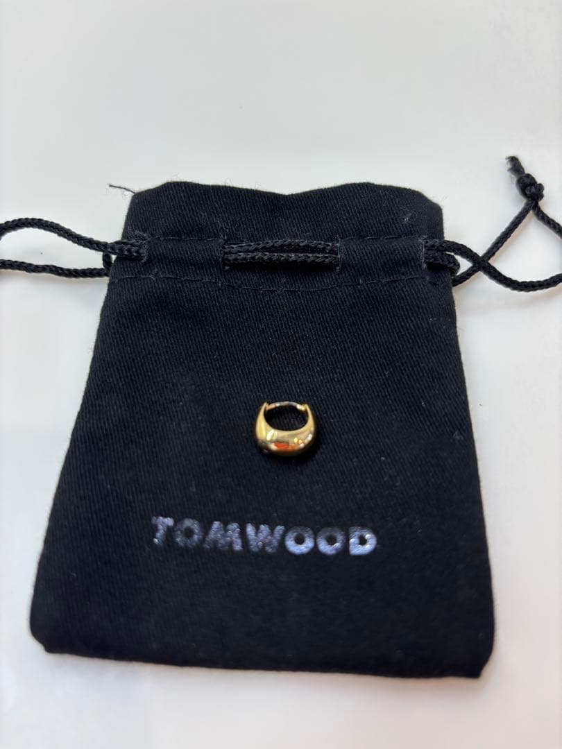 TOMWOOD ゴールド片耳用ピアス