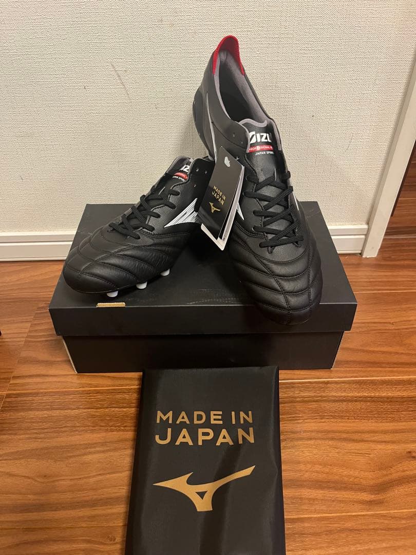 新品未使用！モレリアNEO4JAPAN ブラック　29.5！