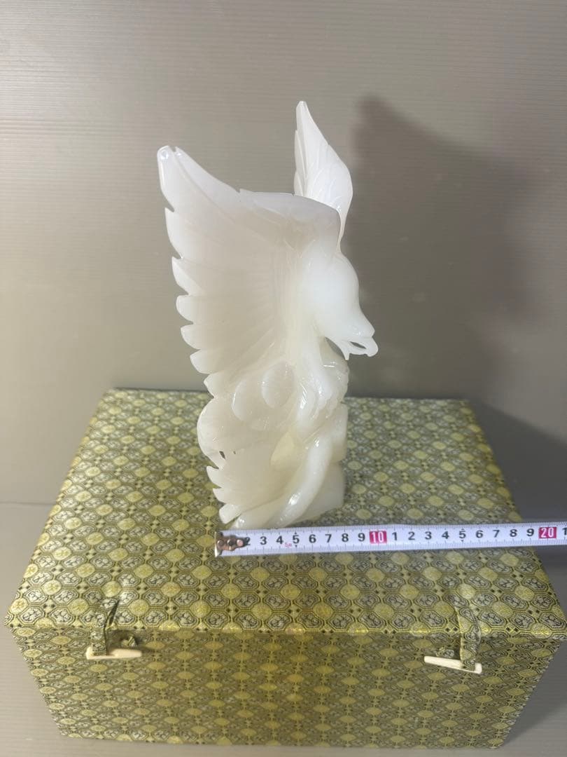 2457 天然石　鷲　置物　彫り