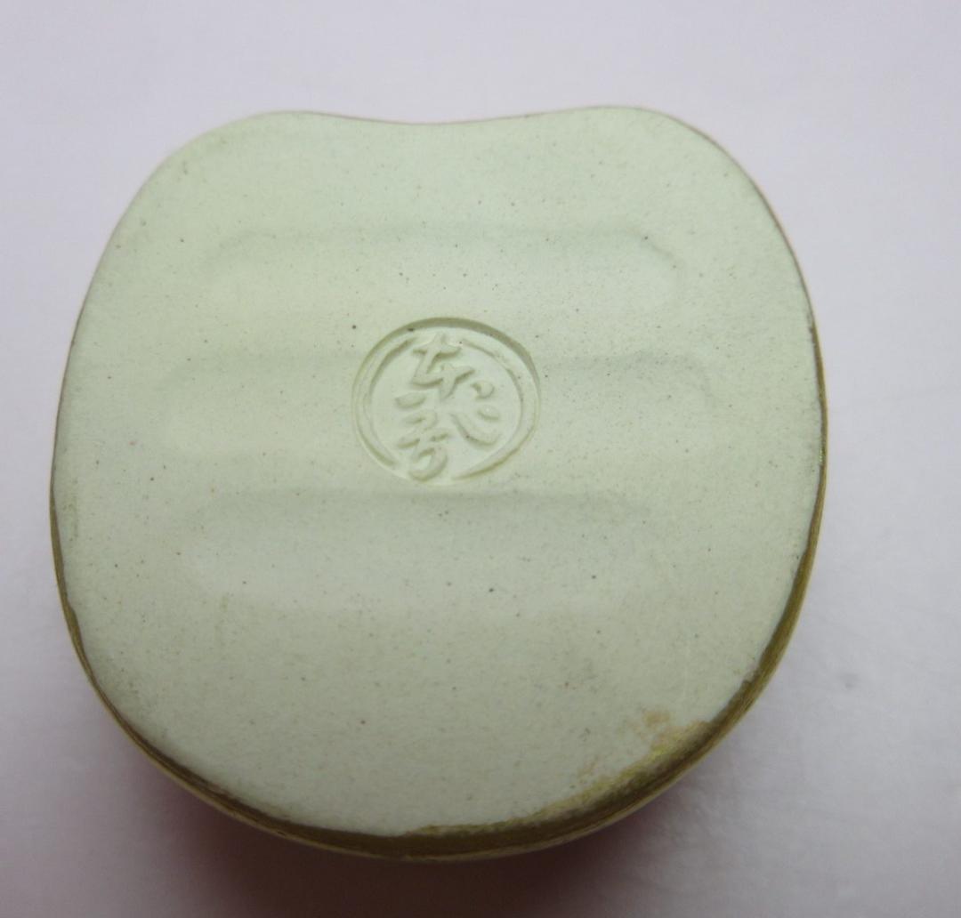 山田東哉 色絵仁清意 癸酉 抱鶏姫 香合 JA70506