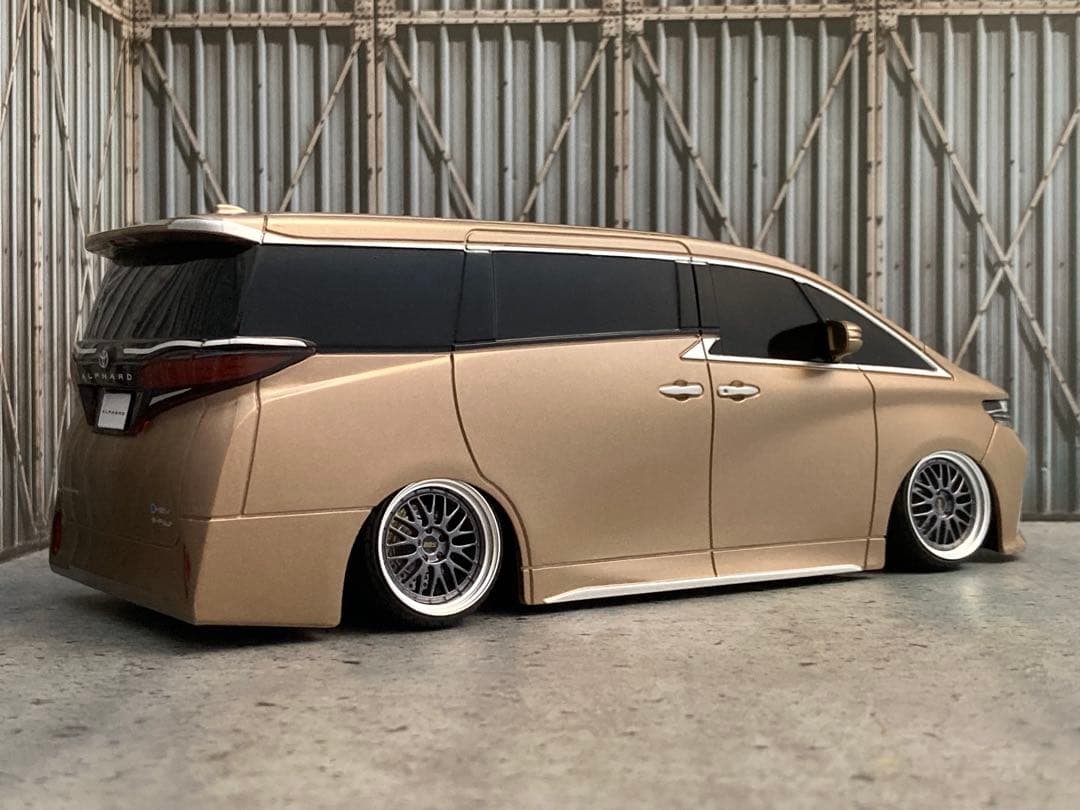 1/24新型アルファード・プレシャスレオブロンド（カスタム品）