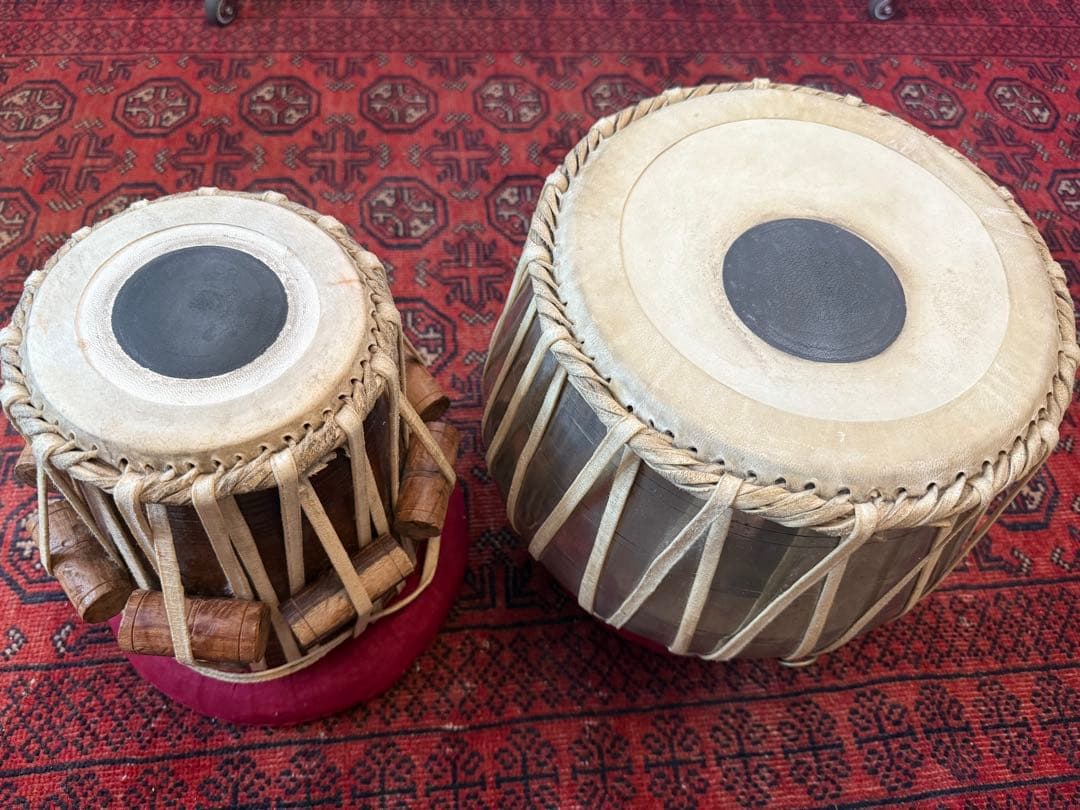 【希少】インド打楽器 タブラ&バヤンセット 台座付き