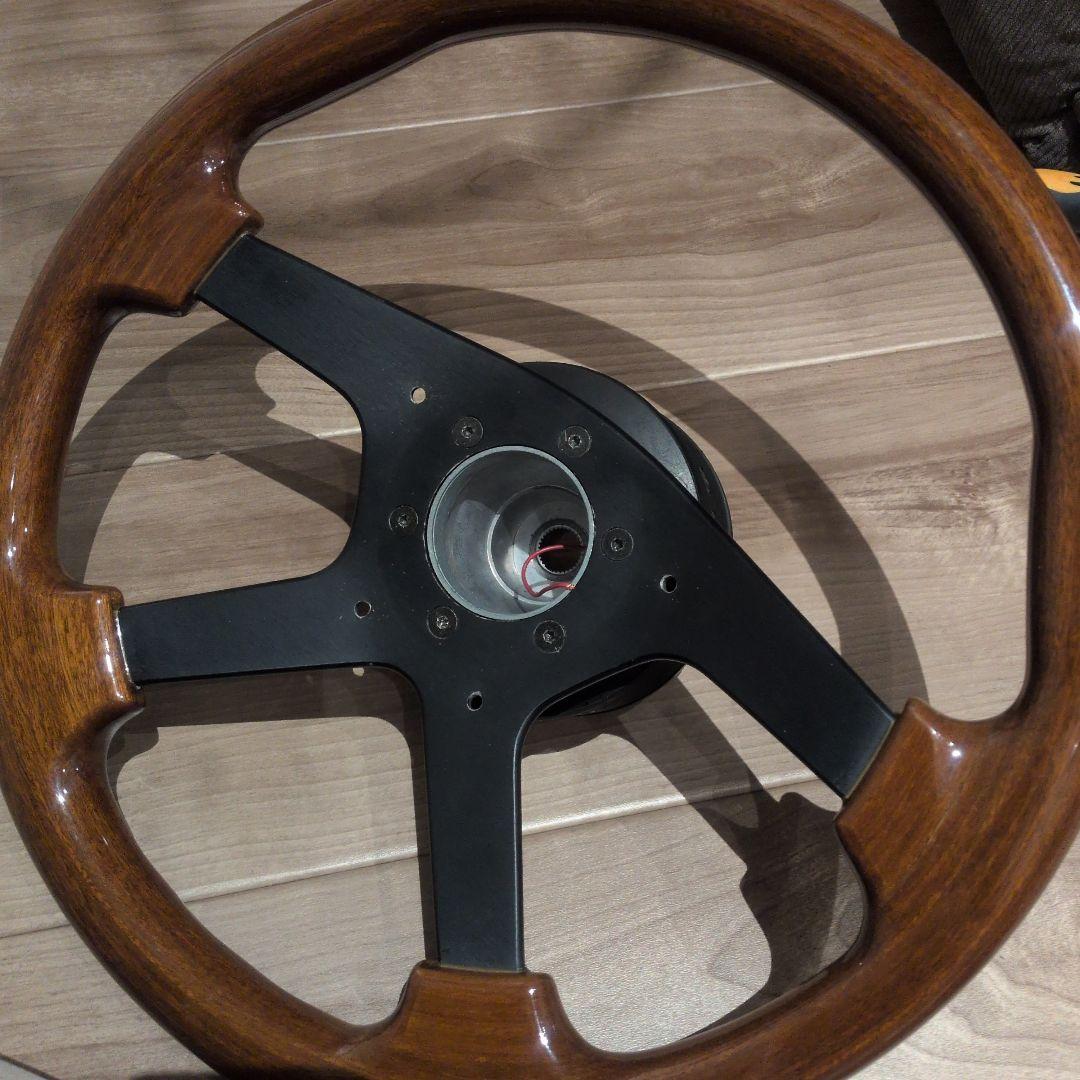 momo ウッドAL36 ステアリングホイール