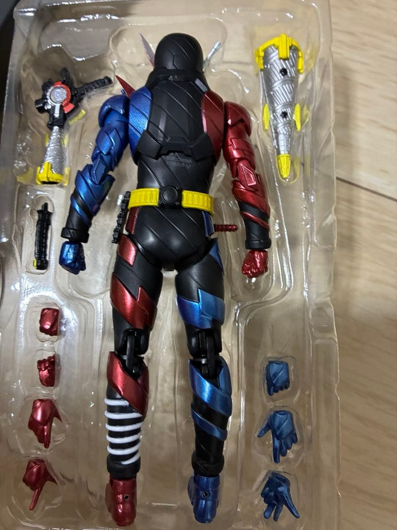 S.H.フィギュアーツ 仮面ライダービルド&クローズセット