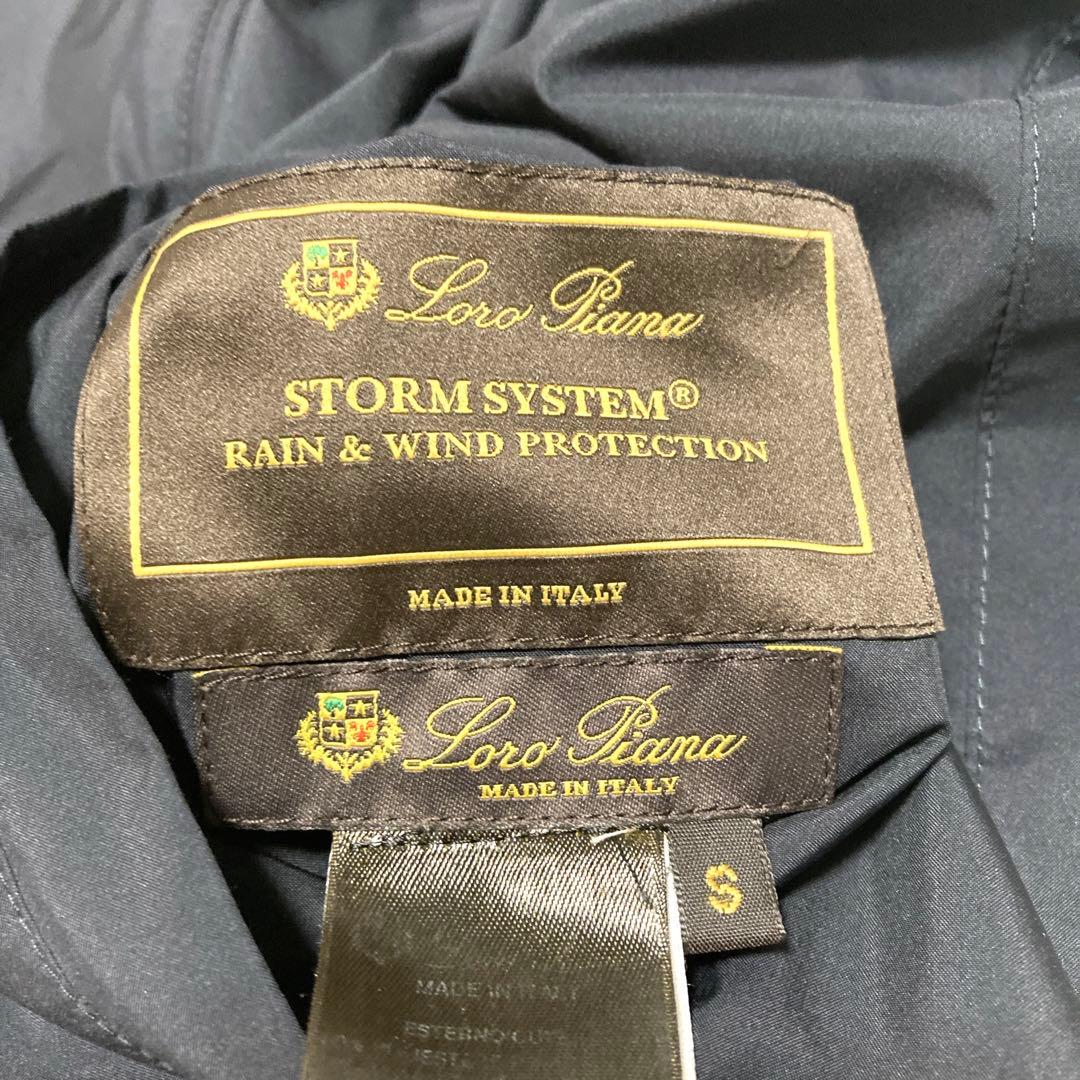 極美品✨【最高傑作 ロロピアーナ】リバーシブルベスト　S 黒　紺　シルク　刻印