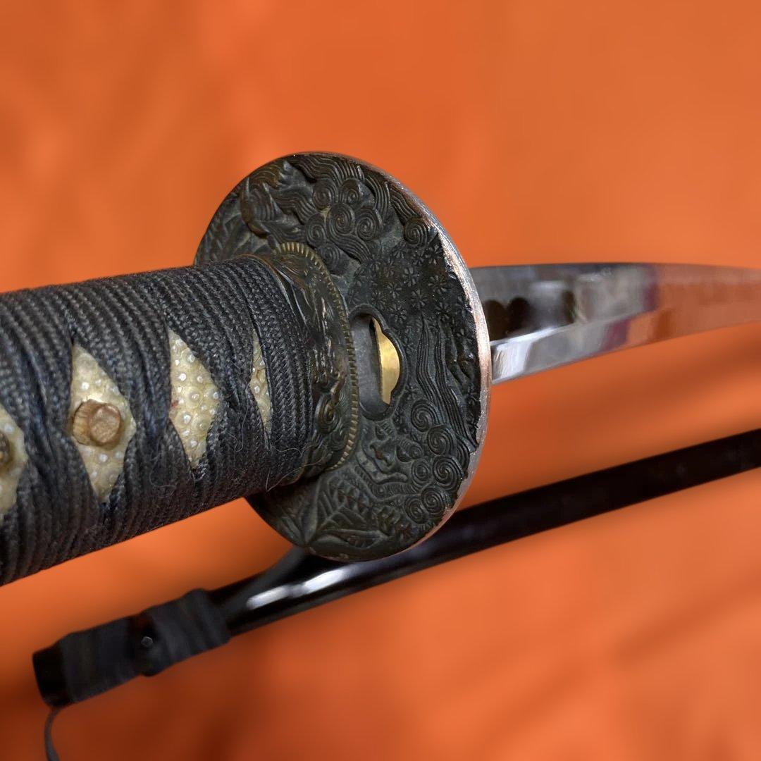 上級模造刀 黒柄 獅子彫丸鍔 濃赤茶呂鞘