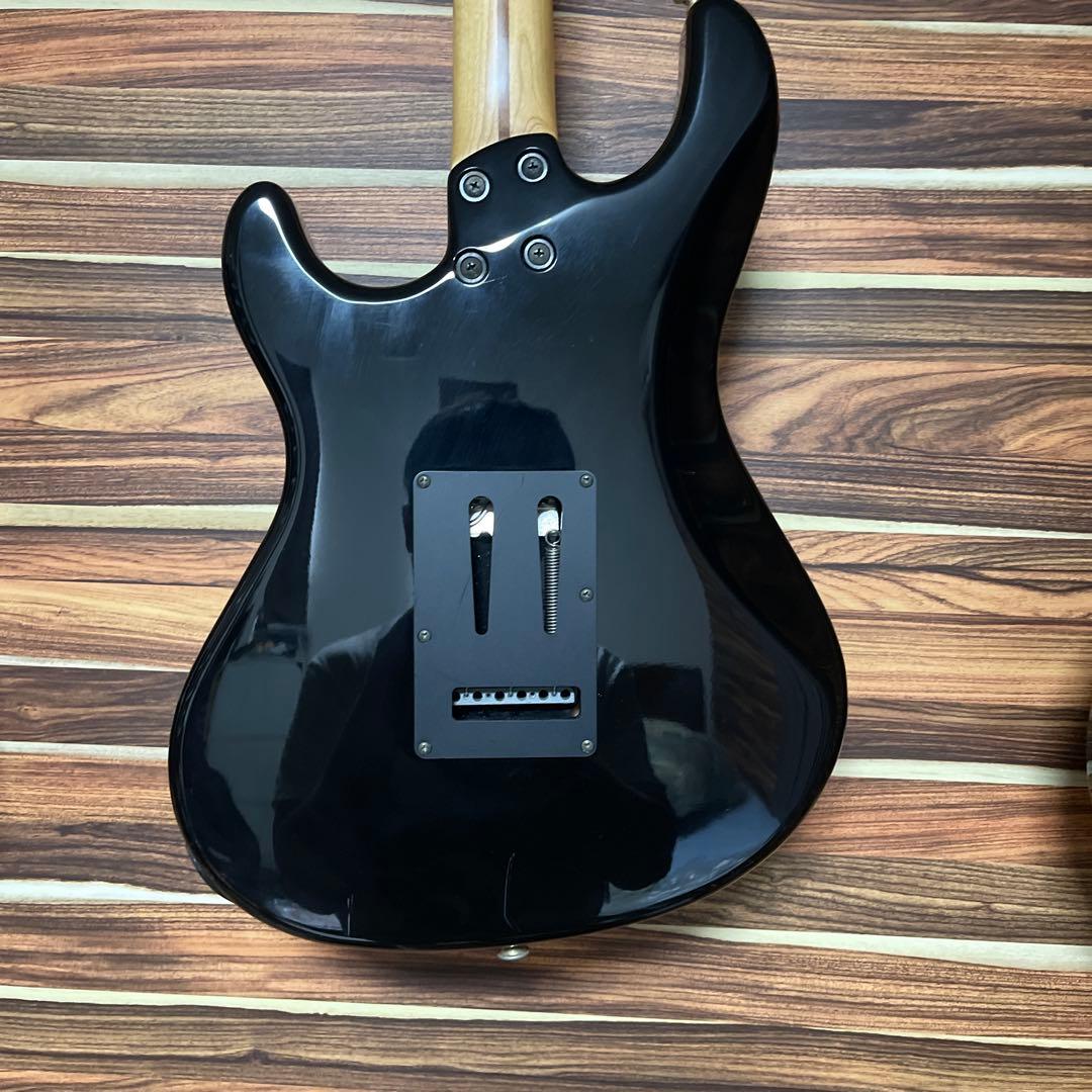 フェルナンデス　ストラト