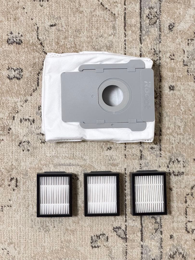 掃除機ロボットルンバ / Roomba i3+ （本体 & クリーンベース）