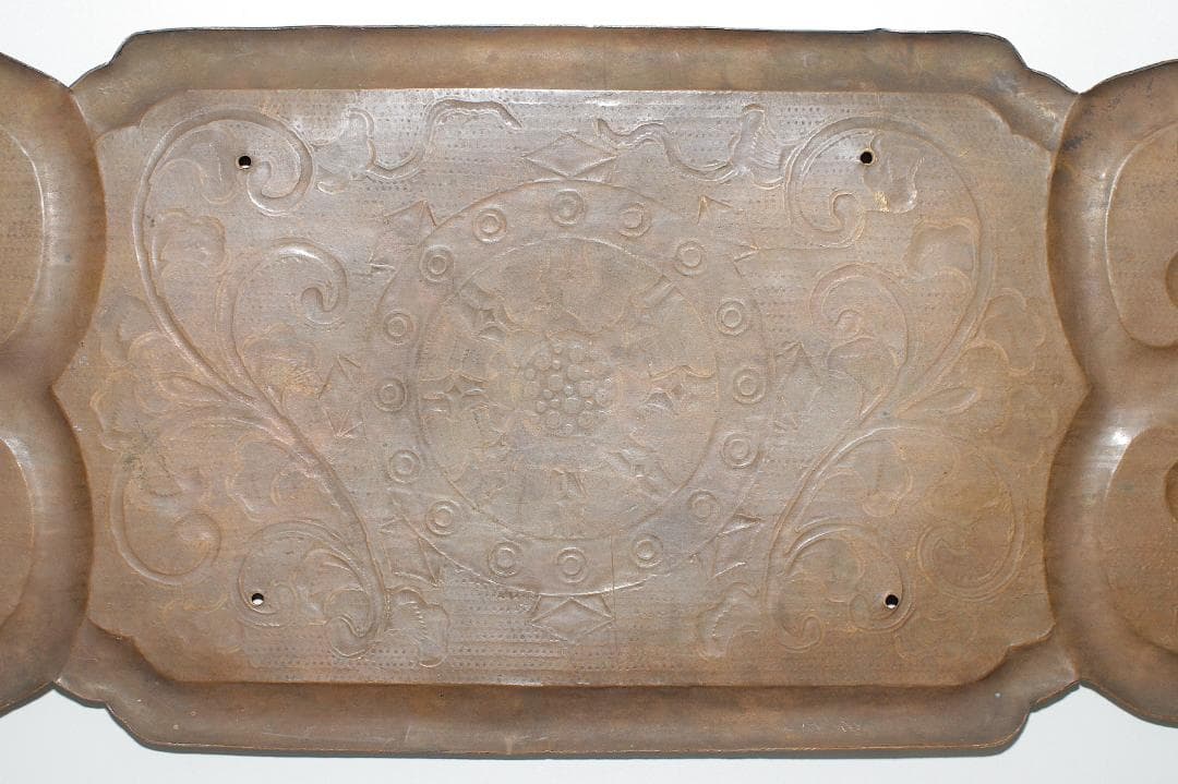 江戸時代 唐花輪宝文 毛彫 金銅板