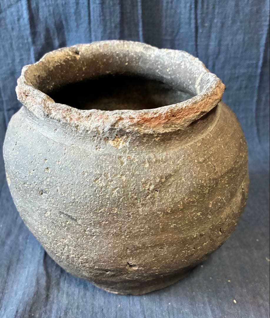 古信楽壺　うずくまる壺　蹲る　室町時代